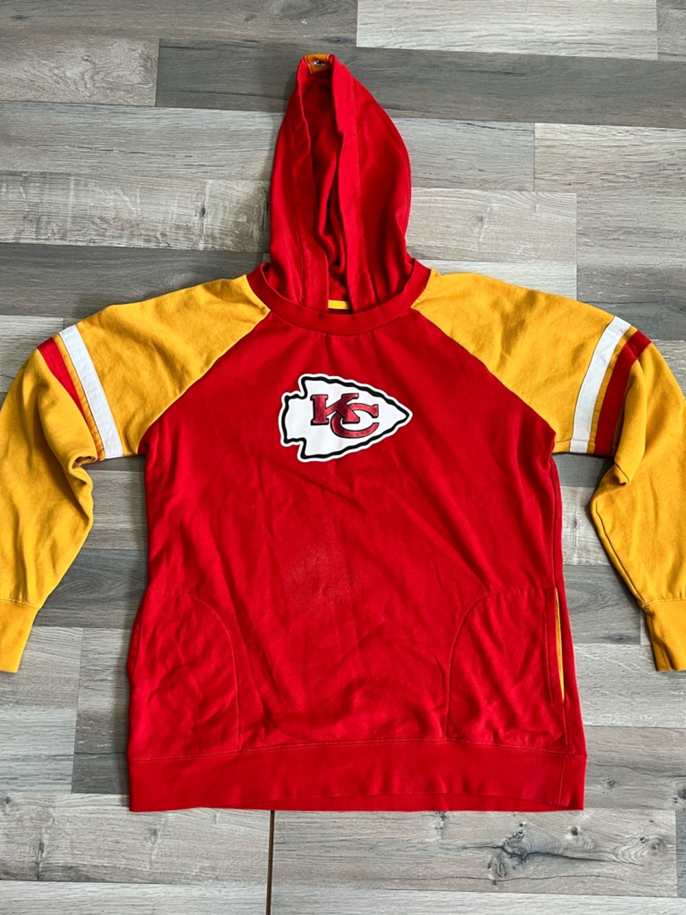 Fanatics Kids Red and Yellow Hooded Pullover with Arrowhead Logo